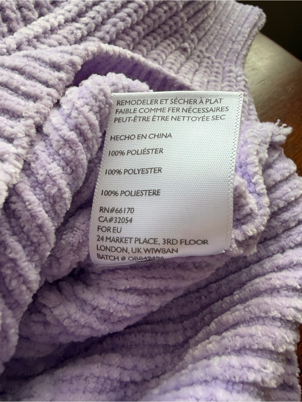 Urban Outfitters Light Lavender Woman’s V-Neck Cropped Soft Sweater Size XS - Picture 15 of 15